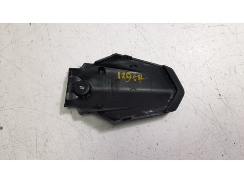 Recambio de molduras traseras para yamaha yzf-r yzf- r7 referencia OEM IAM BEB2172X  