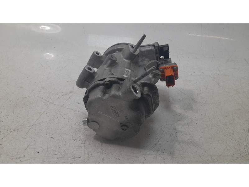 Recambio de compresor aire acondicionado para ford kuga hybrid st-line x referencia OEM IAM LX6A19D623AC 2459450 