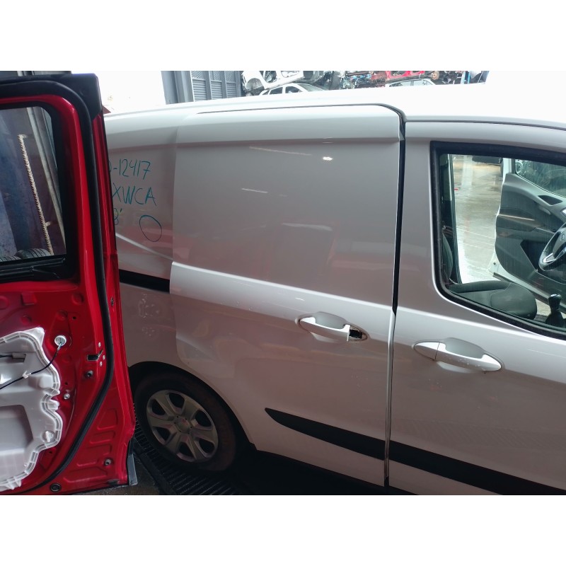Recambio de puerta lateral corredera derecha para ford transit courier b460 furgoneta/monovolumen 1.5 tdci referencia OEM IAM   