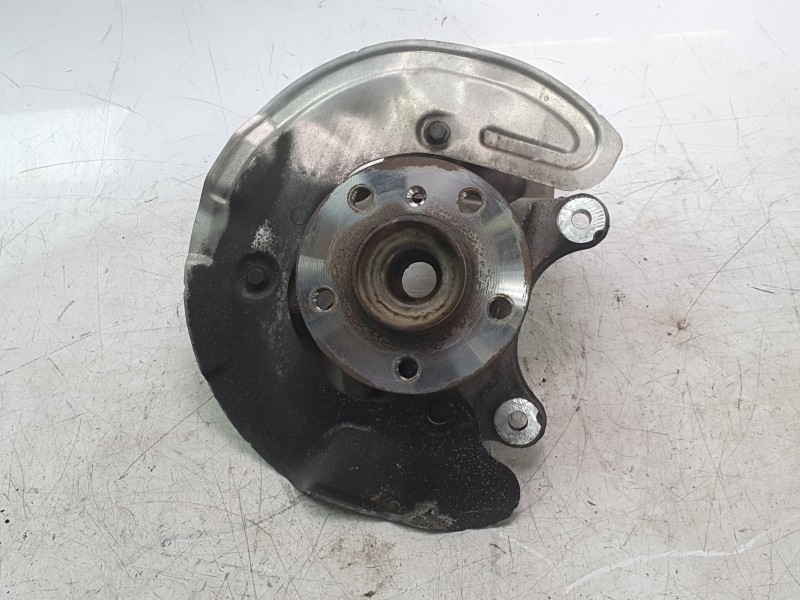 Recambio de mangueta delantera derecha para bmw x2 (f39) sdrive18d referencia OEM IAM 687685403  