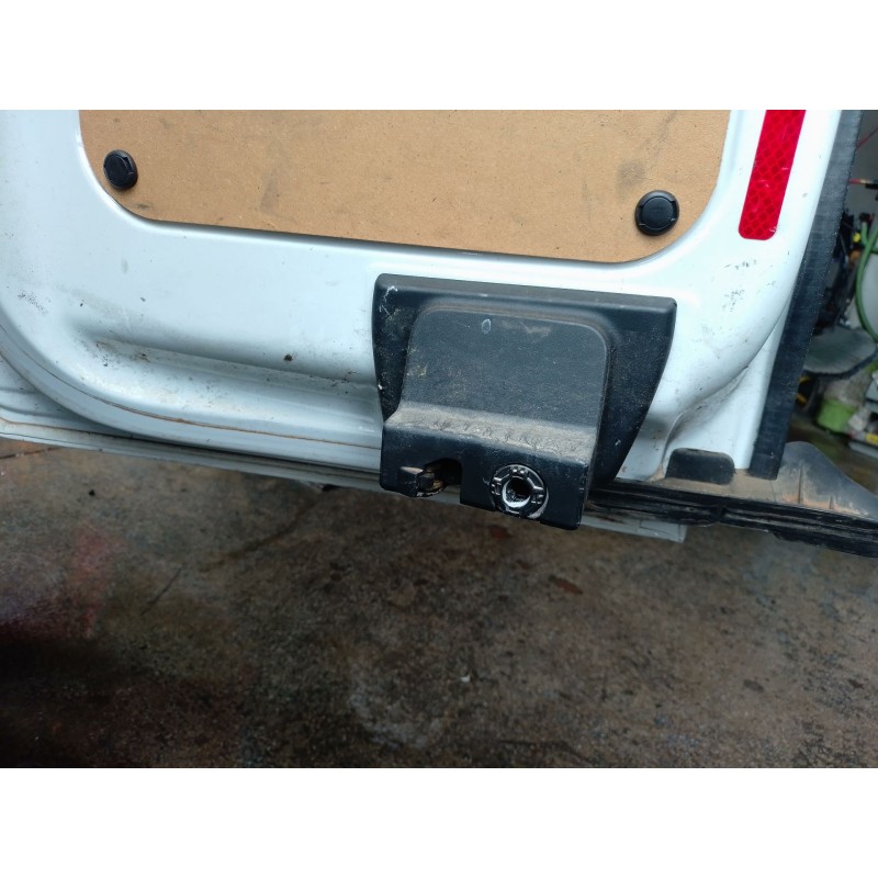 Recambio de cerradura puerta trasera derecha para ford transit courier b460 furgoneta/monovolumen 1.5 tdci referencia OEM IAM   