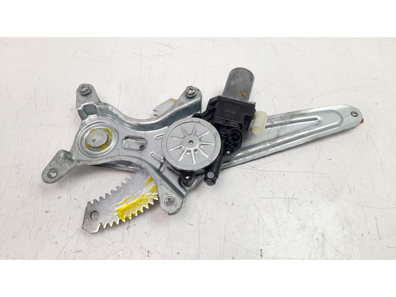 Recambio de elevalunas trasero derecho para suzuki vitara 1.4 16v boosterjet cat referencia OEM IAM 8353061M00  