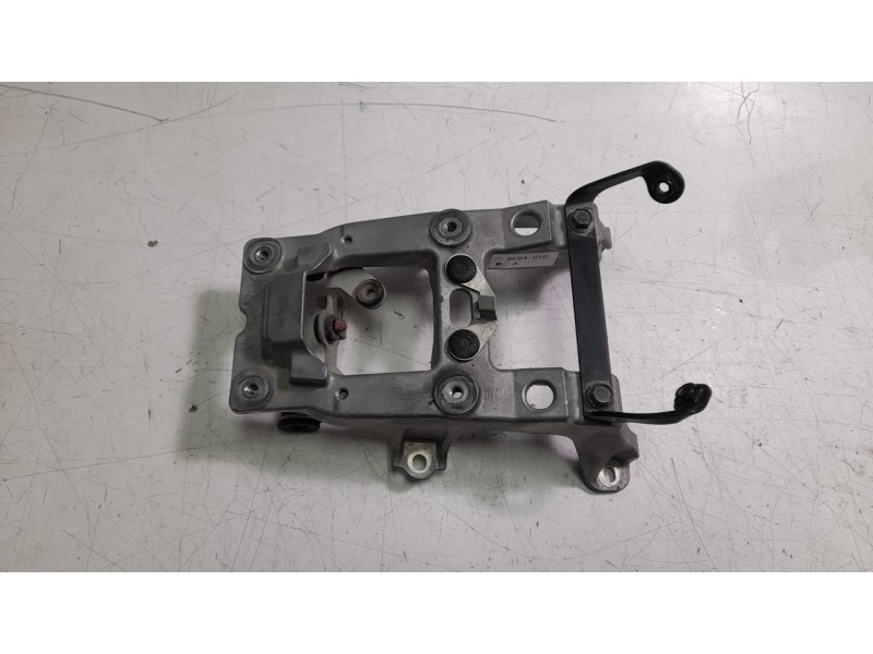 Recambio de moldura para yamaha yzf-r yzf- r7 referencia OEM IAM BEB2471A0000  