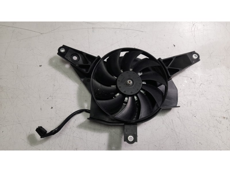 Recambio de electroventilador para yamaha yzf-r yzf- r7 referencia OEM IAM BEB124050000  