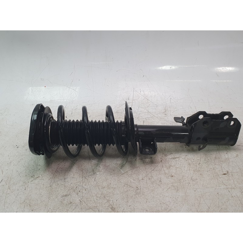 Recambio de amortiguador delantero derecho para ford kuga hybrid st-line x referencia OEM IAM LX6118045SCD  