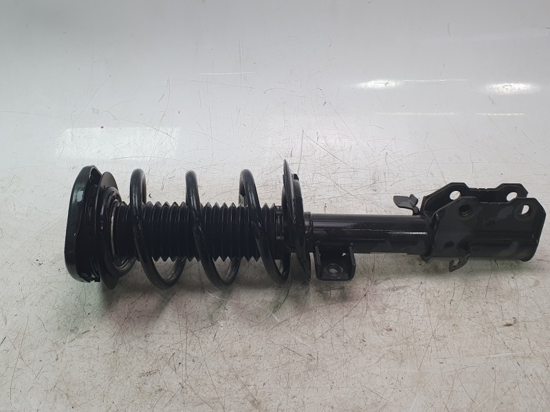 Recambio de amortiguador delantero derecho para ford kuga hybrid st-line x referencia OEM IAM LX6118045SCD  