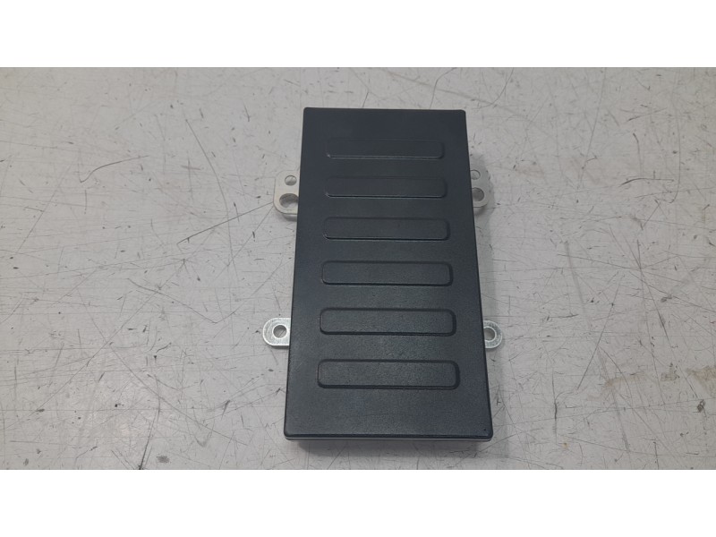 Recambio de cargador movil para ford kuga hybrid st-line x referencia OEM IAM M1PT19J235AA  