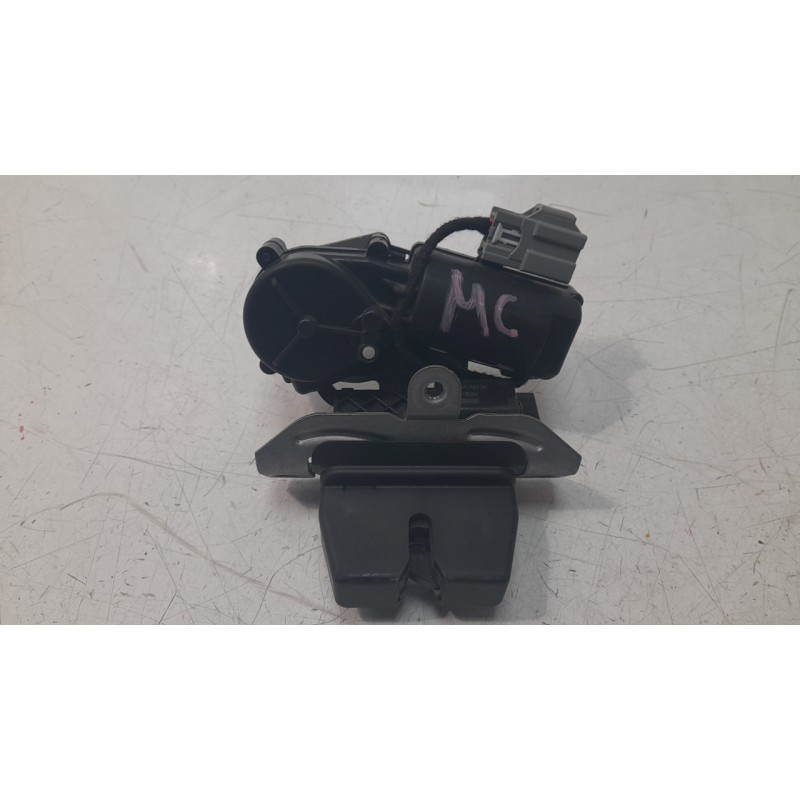 Recambio de cerradura maletero / porton para ford kuga hybrid st-line x referencia OEM IAM DS7AN442A66BE 2199411 EZCFR365