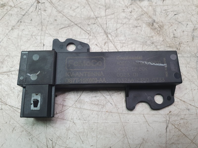 Recambio de freno de mano electrico para ford kuga hybrid st-line x referencia OEM IAM DS7T15K603AA  