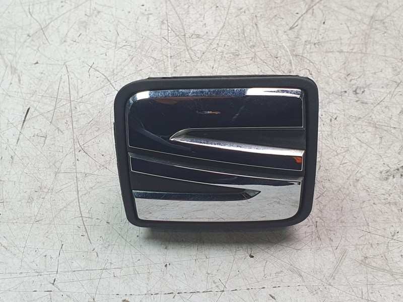 Recambio de maneta exterior porton para seat leon (5f1) 1.5 tsi referencia OEM IAM 5F0827656D  