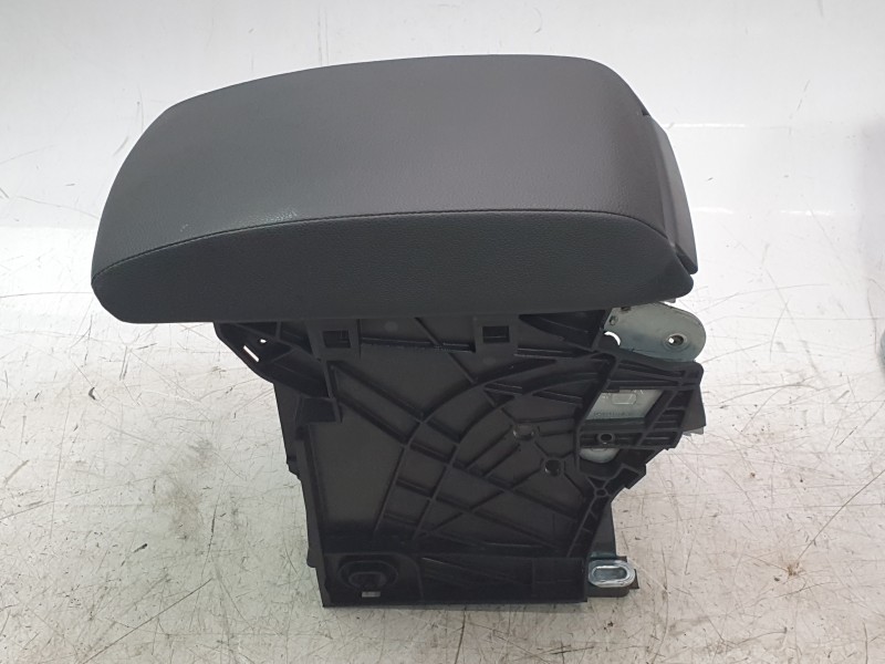 Recambio de apoyabrazos central para seat leon (5f1) 1.5 tsi referencia OEM IAM 5F0864207  