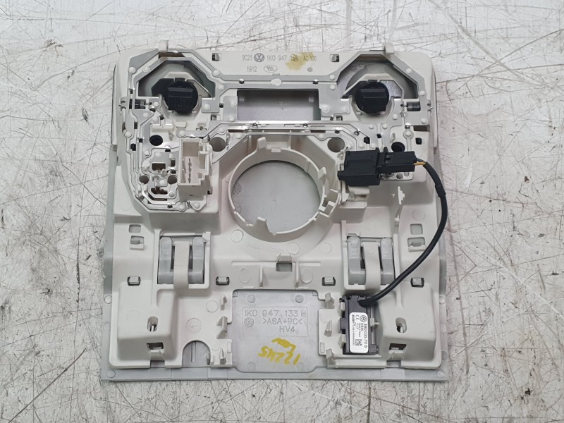Recambio de luz interior para seat leon (5f1) 1.5 tsi referencia OEM IAM 1K0947105  