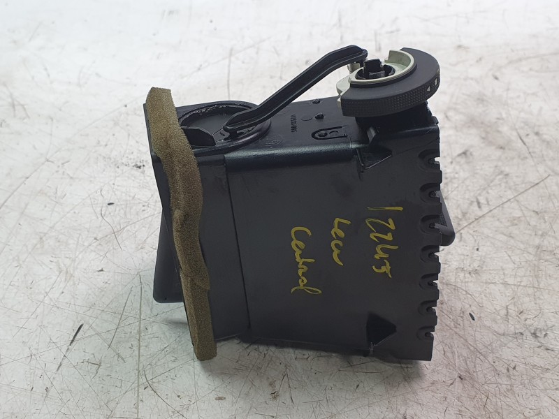 Recambio de rejilla aireadora para seat leon (5f1) 1.5 tsi referencia OEM IAM 5F1819110 5F1820951 