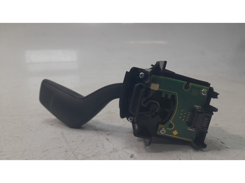 Recambio de mando intermitentes para ford kuga hybrid st-line x referencia OEM IAM LB5T13335DAW  