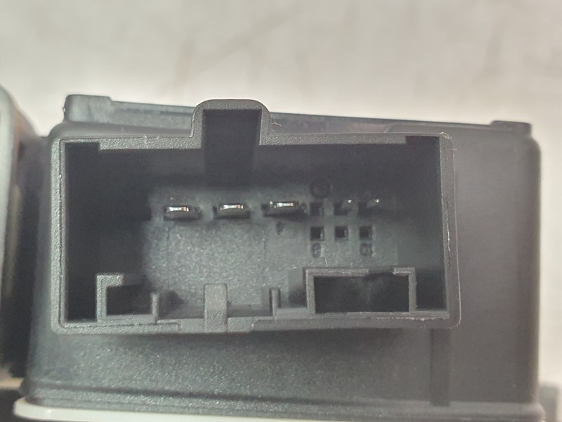 Recambio de elevalunas trasero izquierdo para volkswagen touran (5t1) 2.0 tdi referencia OEM IAM 5TA839461B  