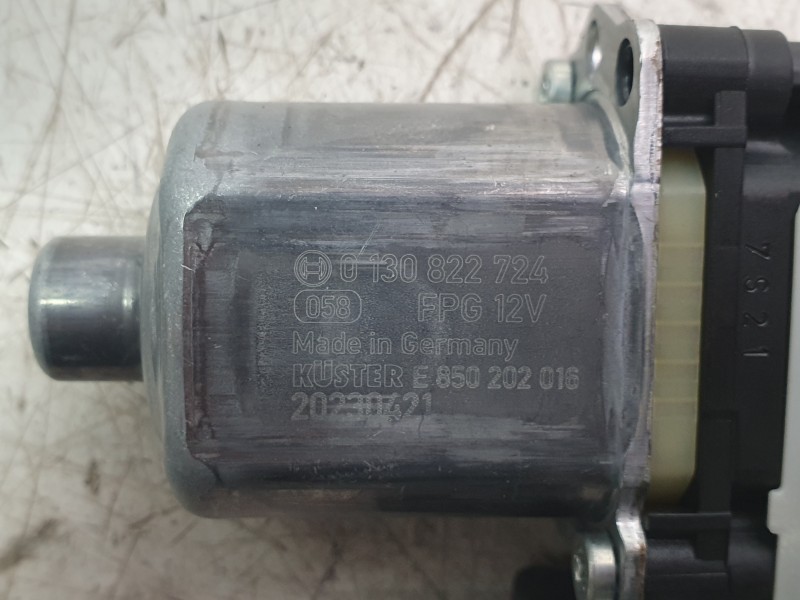 Recambio de elevalunas trasero derecho para volkswagen touran (5t1) 2.0 tdi referencia OEM IAM 5TA839462B  