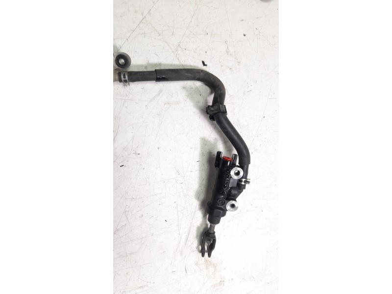 Recambio de bomba freno para yamaha mt mt-07 tracer (rm14) referencia OEM IAM 4P52583V0100  