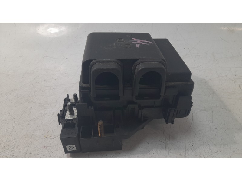 Recambio de caja reles / fusibles para ford kuga hybrid st-line x referencia OEM IAM LX6T14D068ECE  