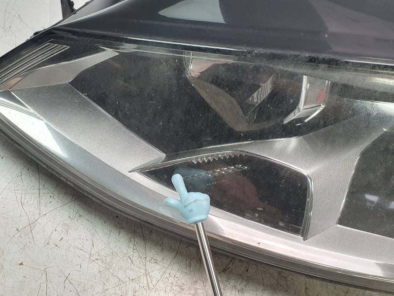 Recambio de faro izquierdo para volkswagen golf vii lim. (5g1) 1.6 16v tdi dpf referencia OEM IAM   