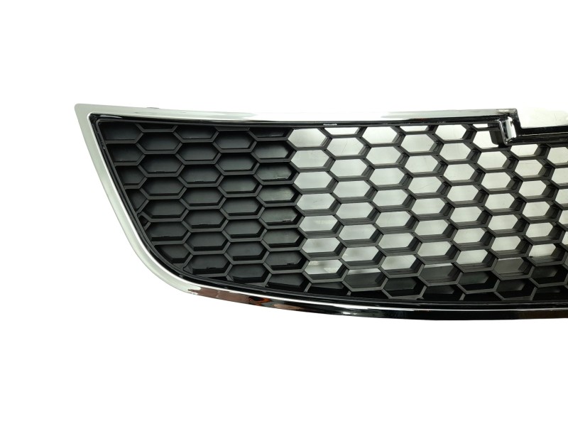 Recambio de rejilla paragolpes central para chevrolet cruze hatchback referencia OEM IAM 96981092 108351504 108351504 , DW040201