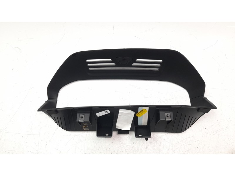 Recambio de moldura para land rover range rover evoque referencia OEM IAM K8DK045F65AE9  