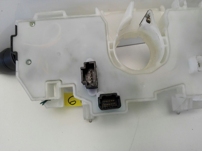 Recambio de mando multifuncion para renault megane iii berlina 5 p dynamique referencia OEM IAM 255670019R  