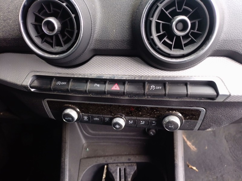 Recambio de warning para audi q2 (gab, gag) 30 tdi referencia OEM IAM   