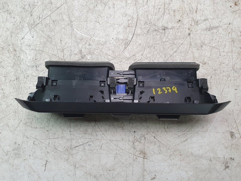 Recambio de aireador central para cupra leon (kl1, ku1, kug) 1.5 tsi referencia OEM IAM 5FA819110A  