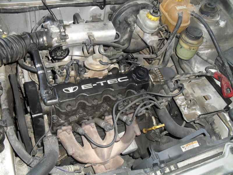 daewoo lanos del año 2000