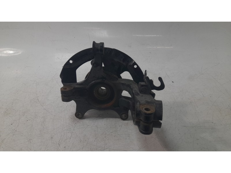 Recambio de mangueta delantera izquierda para renault megane iv hatchback (b9a/m/n_) 1.5 blue dci 115 (b9a6) referencia OEM IAM 