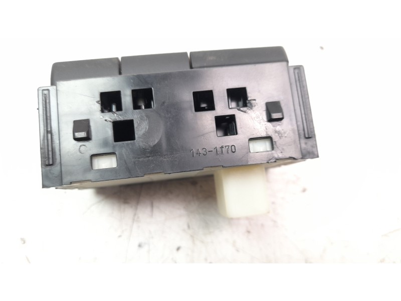 Recambio de mando multifuncion para toyota prius+ advance referencia OEM IAM 1431F70  