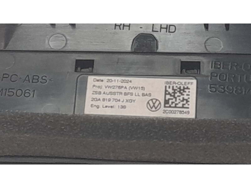 Recambio de rejilla aireadora para volkswagen t-roc (a11, d11) 1.0 tsi referencia OEM IAM 2GA819704JXGY  