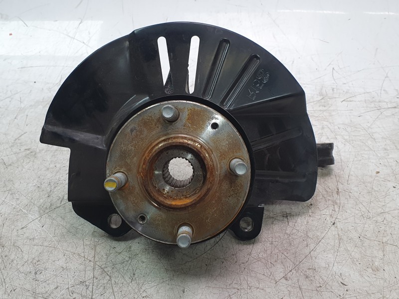 Recambio de mangueta delantera derecha para kia stonic (ybcuv) drive referencia OEM IAM RZ567200574  