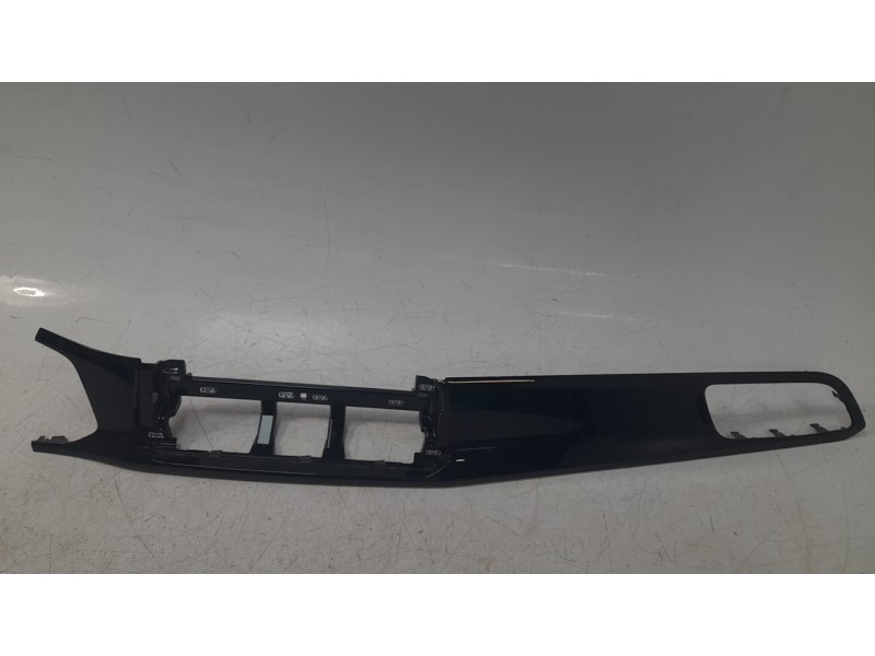 Recambio de moldura para volkswagen t-roc (a11, d11) 1.0 tsi referencia OEM IAM 2GA858036A941  