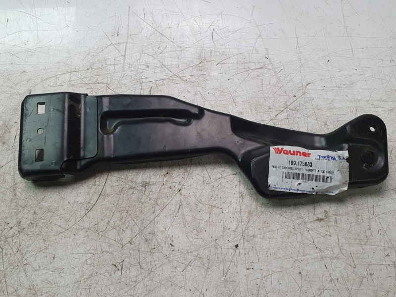 Recambio de soporte paragolpes delantero izquierdo para opel corsa f (p2jo) 1.2 (68) referencia OEM IAM 109175683 PG14A12AL 