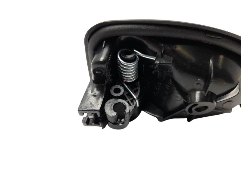 Recambio de maneta interior delantera derecha para renault clio ii fase i (b/cbo) referencia OEM IAM 77004155975 106193153 10619