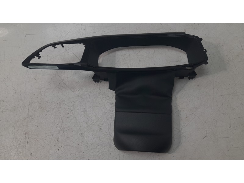 Recambio de moldura para volkswagen t-roc (a11, d11) 1.0 tsi referencia OEM IAM 2GA858035  
