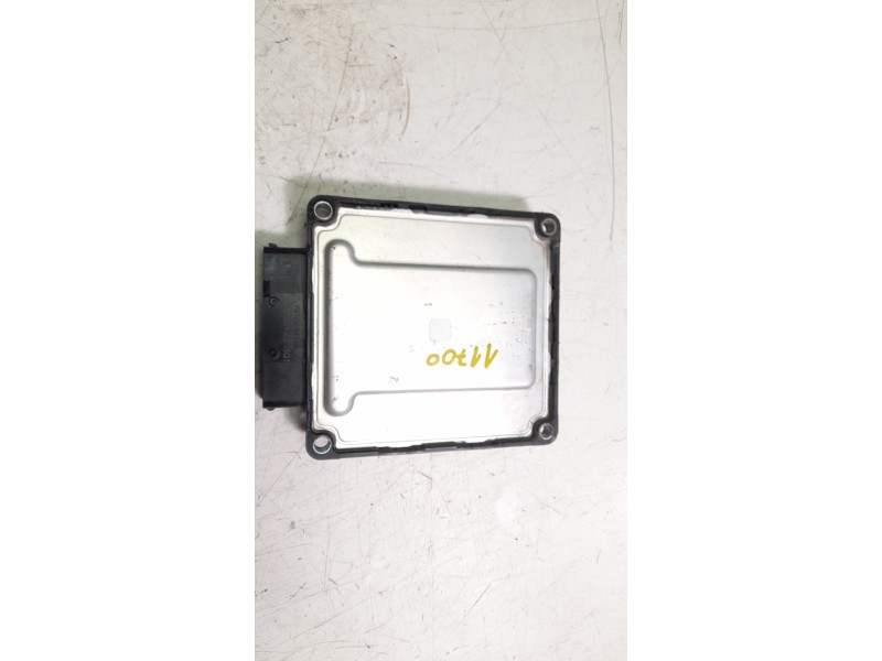 Recambio de centralita motor uce para victory hammer hammer referencia OEM IAM 4013315  