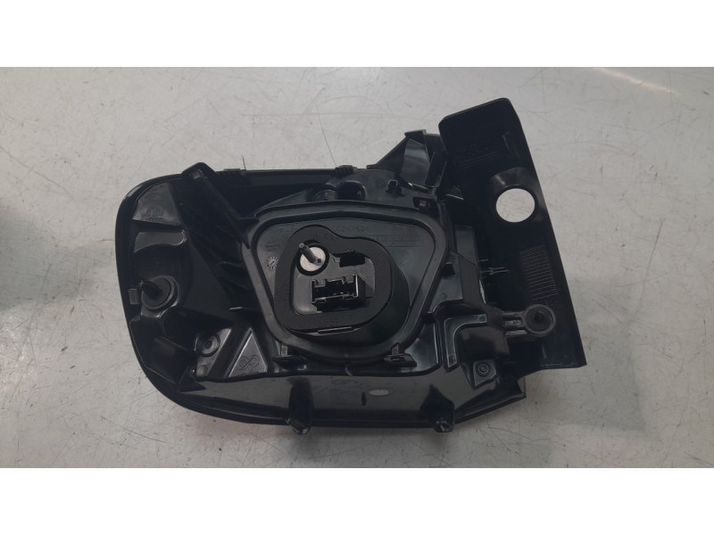 Recambio de piloto trasero derecho para citroën c4 iii (ba_, bb_, bc_) 1.2 puretech 130 (bahnsa, bahnsb) referencia OEM IAM 9859