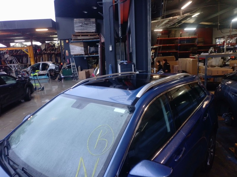 Recambio de techo para swm g01 1.5 referencia OEM IAM   