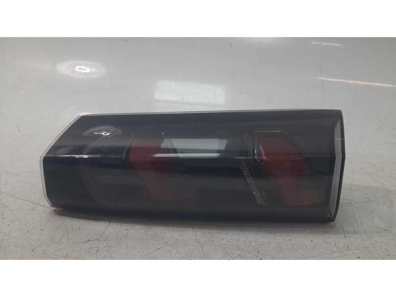 Recambio de piloto trasero derecho interior para peugeot 2008 (p1) allure referencia OEM IAM 9850438380  