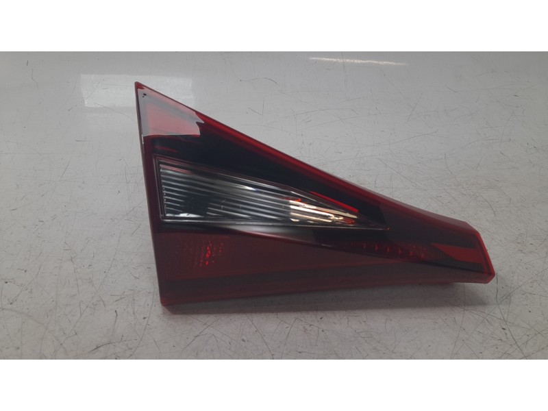 Recambio de piloto trasero izquierdo interior para hyundai i20 iii (bc3, bi3) 1.0 t-gdi referencia OEM IAM 92403Q0000  