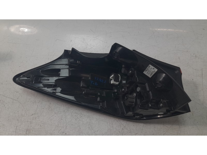 Recambio de piloto trasero derecho para toyota yaris cross (mxp_) 1.5 hybrid (mxpj10) referencia OEM IAM 815500DE20  