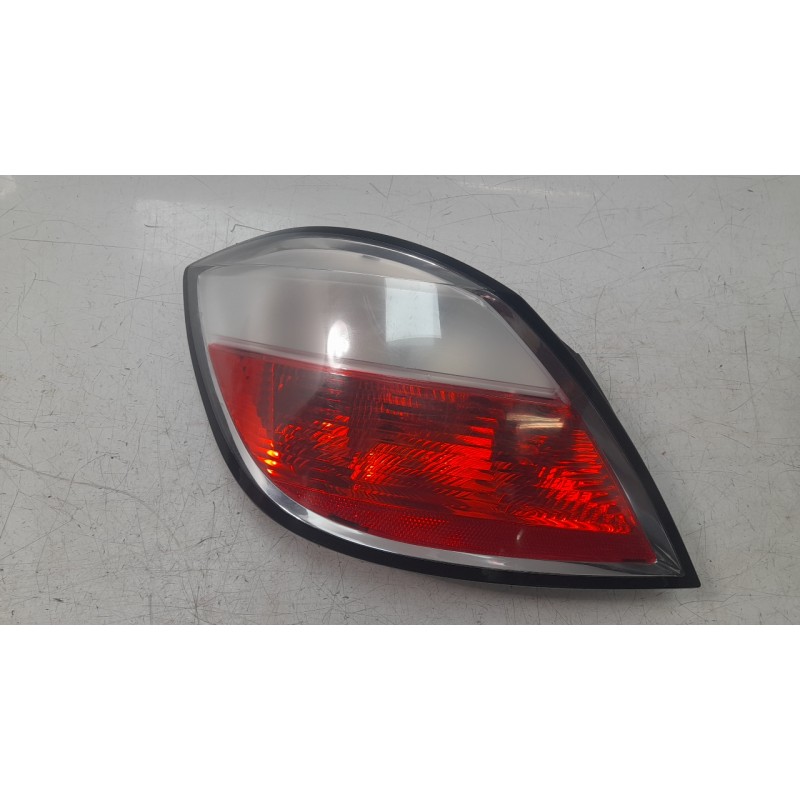 Recambio de piloto trasero izquierdo para opel astra h (a04) 1.6 (l48) referencia OEM IAM 24451835  103F16311511/16533431/OP4104