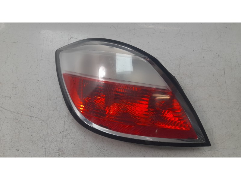 Recambio de piloto trasero izquierdo para opel astra h (a04) 1.6 (l48) referencia OEM IAM 24451835  103F16311511/16533431/OP4104