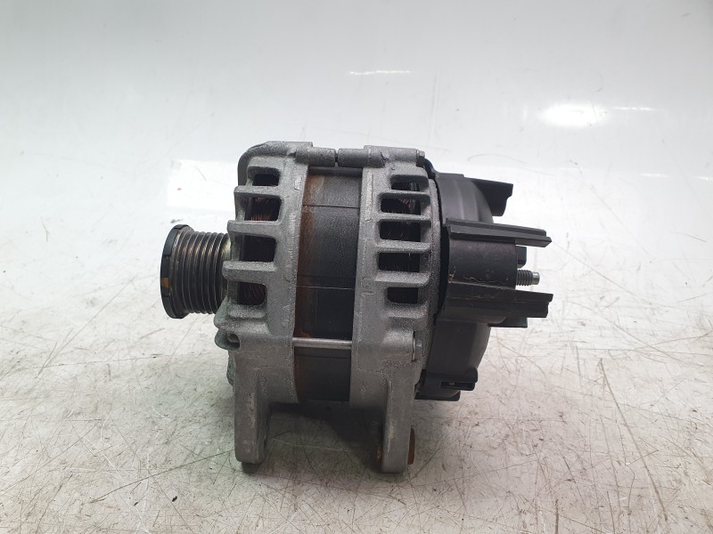 Recambio de alternador para renault talisman (lp_) 1.7 blue dci 120 (lpa7) referencia OEM IAM 231001847R 1714141B ALF080A51VL
