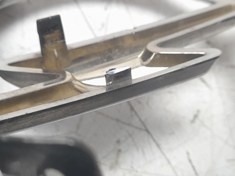 Recambio de moldura para opel corsa f (p2jo) 1.2 (68) referencia OEM IAM 9829801180  