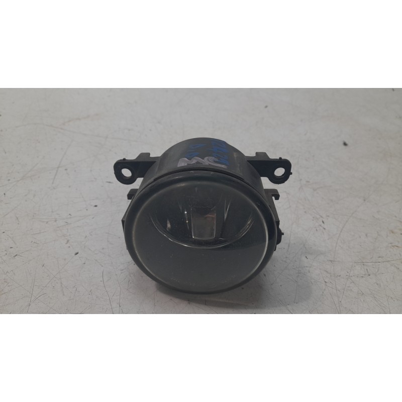 Recambio de faro antiniebla derecho para renault scénic ii (jm0/1_) 1.9 dci (jm0g, jm12, jm1g, jm2c) referencia OEM IAM 82000740