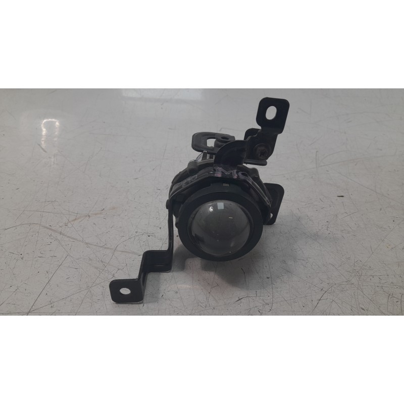 Recambio de faro antiniebla izquierdo para kia rio iv (yb, sc, fb) 1.25 referencia OEM IAM 92201H8000  108552204/13441201/768010
