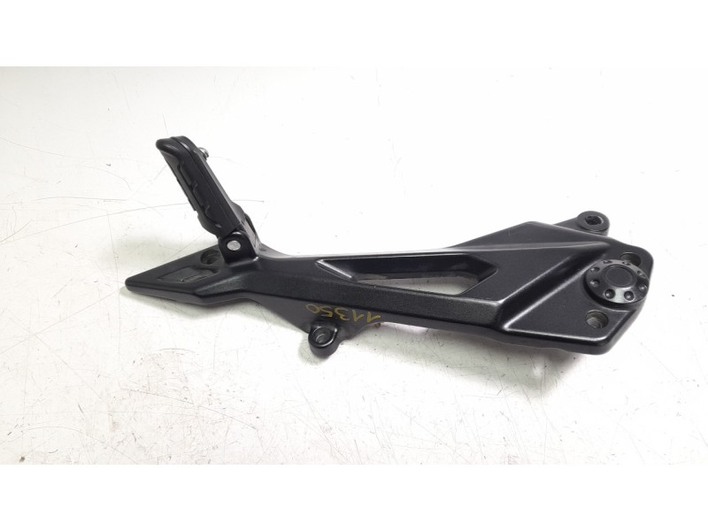 Recambio de estribo lateral para zontes motorcycles zt125 zt 125-u referencia OEM IAM 1032112009035  